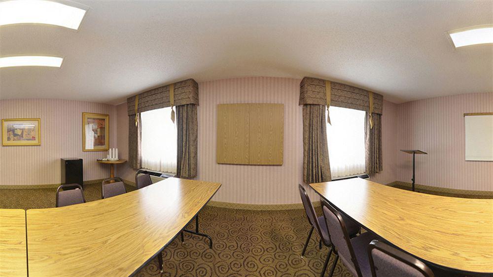 Quality Inn & Suites Woodstock Near Lake Geneva Exterior foto