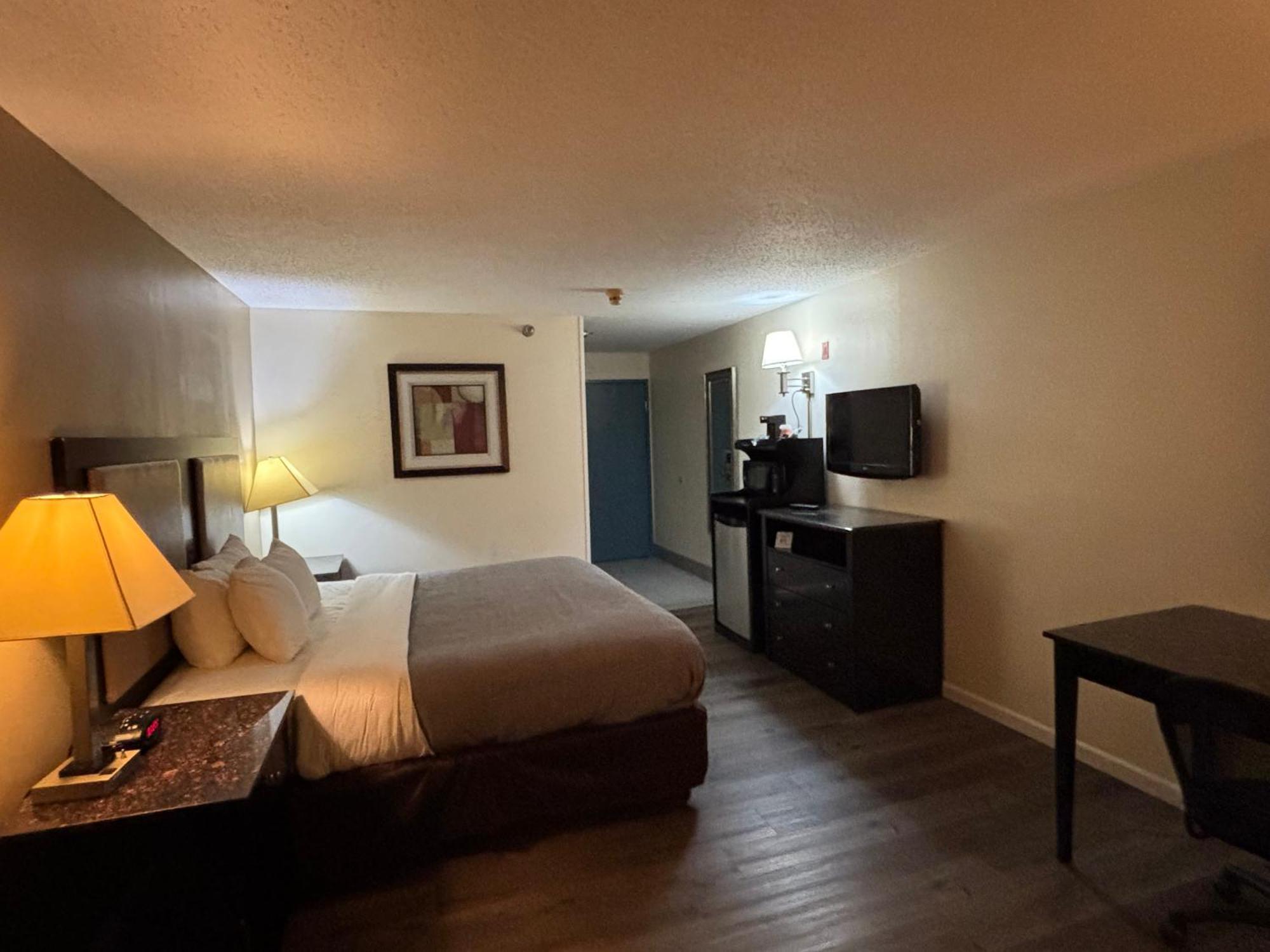 Quality Inn & Suites Woodstock Near Lake Geneva Exterior foto
